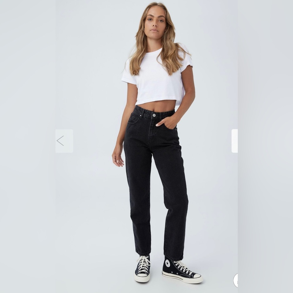 Cotton On black mom jeans size 2 BNWT